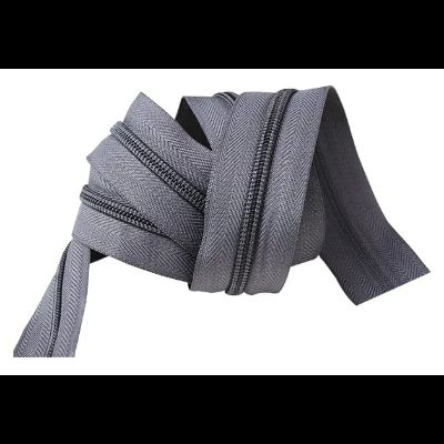 #8 Polyester Zipper - Strength and Precision in Every Stitch